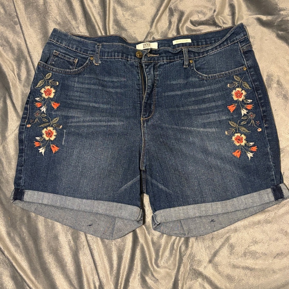 Vintage America Blues Bestie Short Embroidered Floral Denim Shorts Blue Size 16